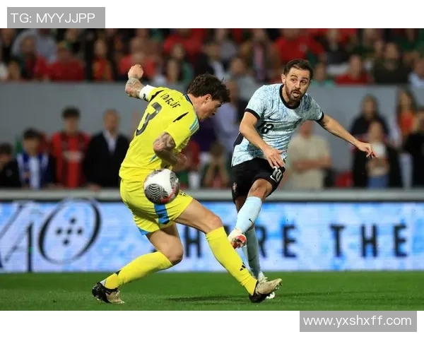 足球场上的兄弟情谊：探讨世界级球员间的友谊与合作精神