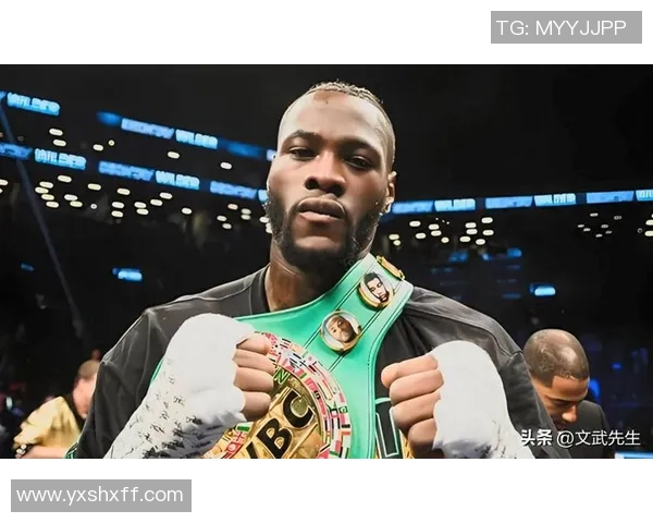 足球巨星与拳击传奇的对决：跨界挑战与荣誉碰撞的传奇故事