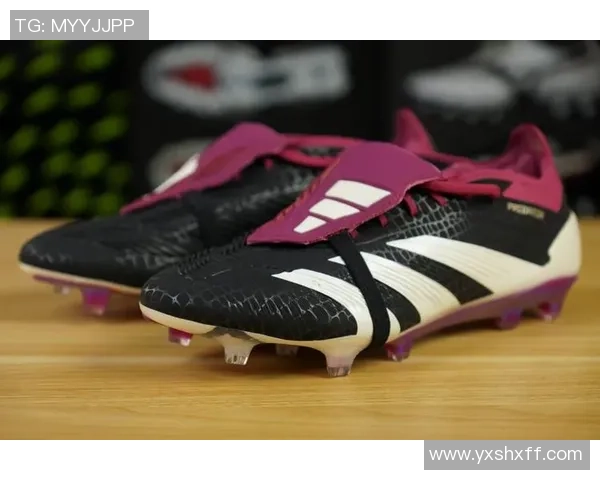 足球明星赠送鞋子给孩子们传递爱与希望的正能量行动