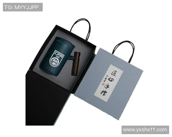 限量版足球球星签名水杯热销 球迷收藏必备经典纪念品 限量版足球球星签名水杯热销 球迷收藏必备经典纪念品